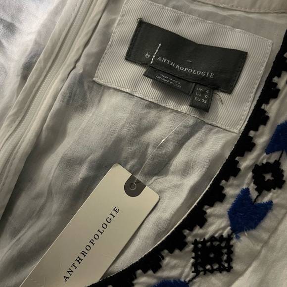 Anthropologie White and Blue Floral Embroidered Dress Size 0 - Picture 5 of 5